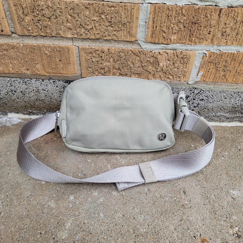 Lululemon Original Light Gray Nylon Everywhere Belt Bag 1L
